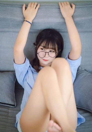 年轻女教师4hd中字免费观看
