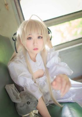 诱人的丰满秘书